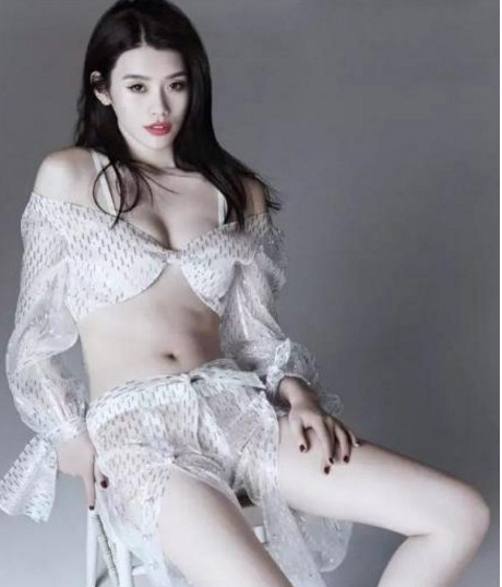 《男人装》女星合集,陈乔恩惊艳,第三张尺度真大
