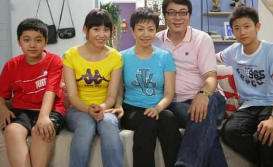 她演《家有儿女》时曾经胖至130斤,如今身材曼妙美到男女通吃!