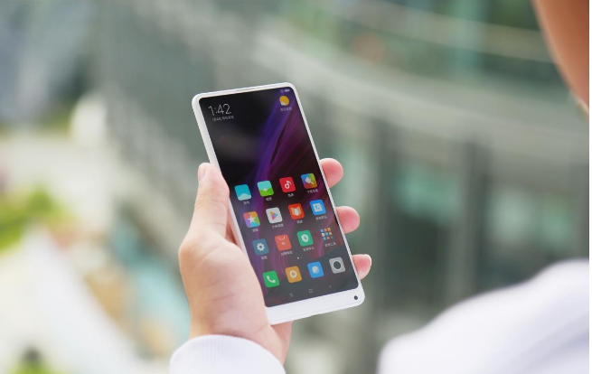 小米mix2跟华为mate10区别对比