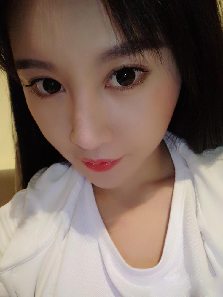 她因自拍而走红《澳门风云2》里有她的身影,如今事业一路向好