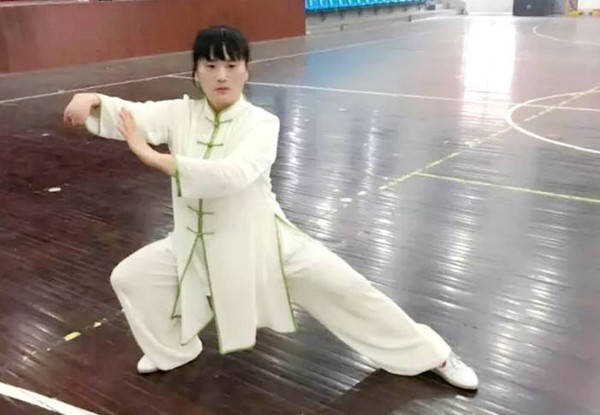 浙江慈溪有个太极姐姐 虽右手残疾仍得太极拳全国冠军