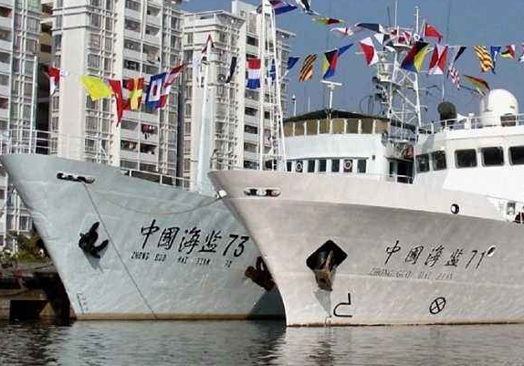 海洋岛号潜艇支援舰(864)  海洋岛号潜艇支援舰(864),排水量达9500吨
