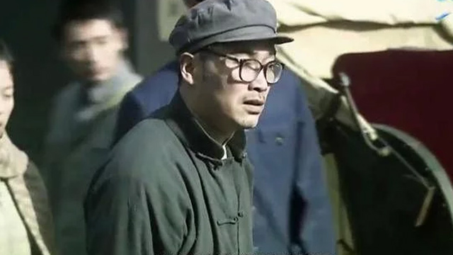 《风筝》虐心!郑耀先为国家付出一生,但到死也没得到女儿的原谅