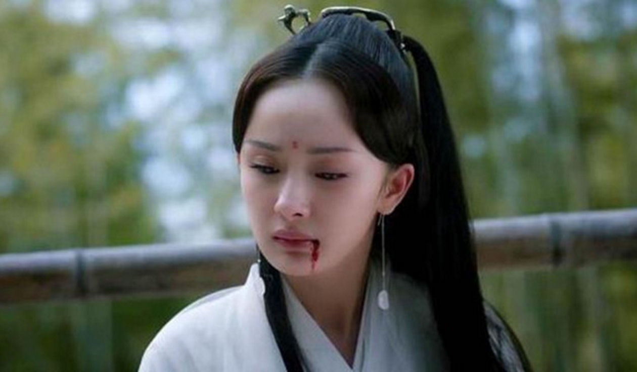 古装剧中十位女星的吐血桥段,刘亦菲让人怜惜,杨颖不痛不痒!