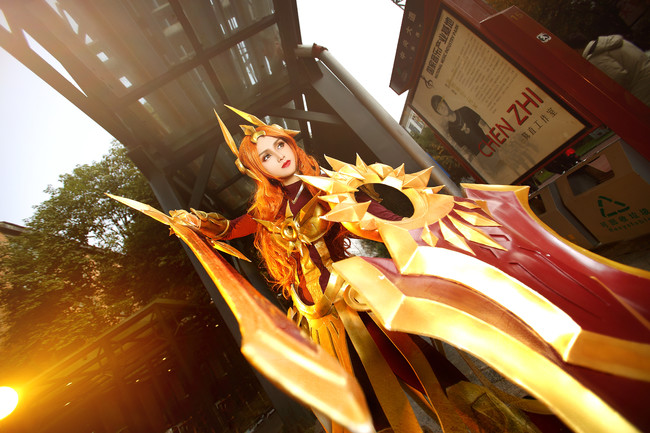 cos正片,英雄联盟曙光女神蕾欧娜