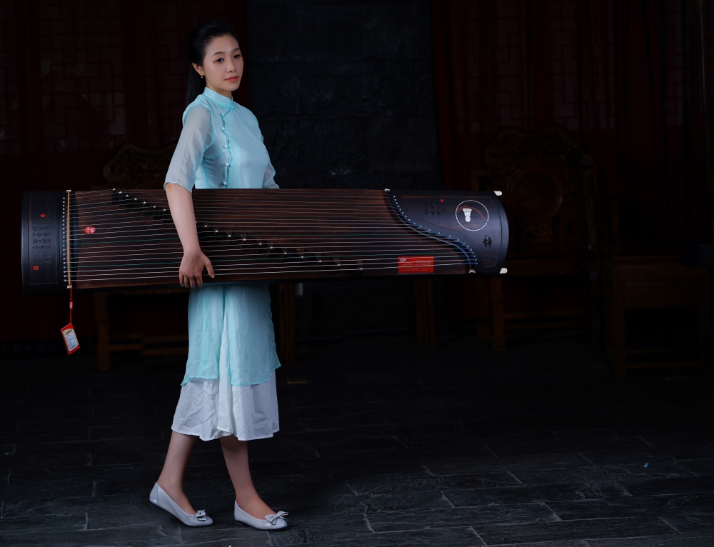 古筝演奏家黄宝琪老师与幽韵古筝美图