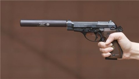 消音枪的作用一般是执行特殊任务.图为消音手枪.