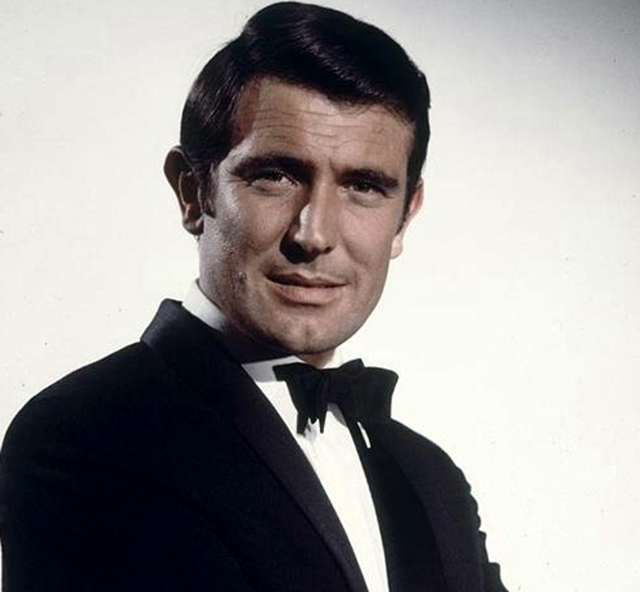 最新007邦德宣布回归,看看历代演员巅峰时期哪一位是你心中男神