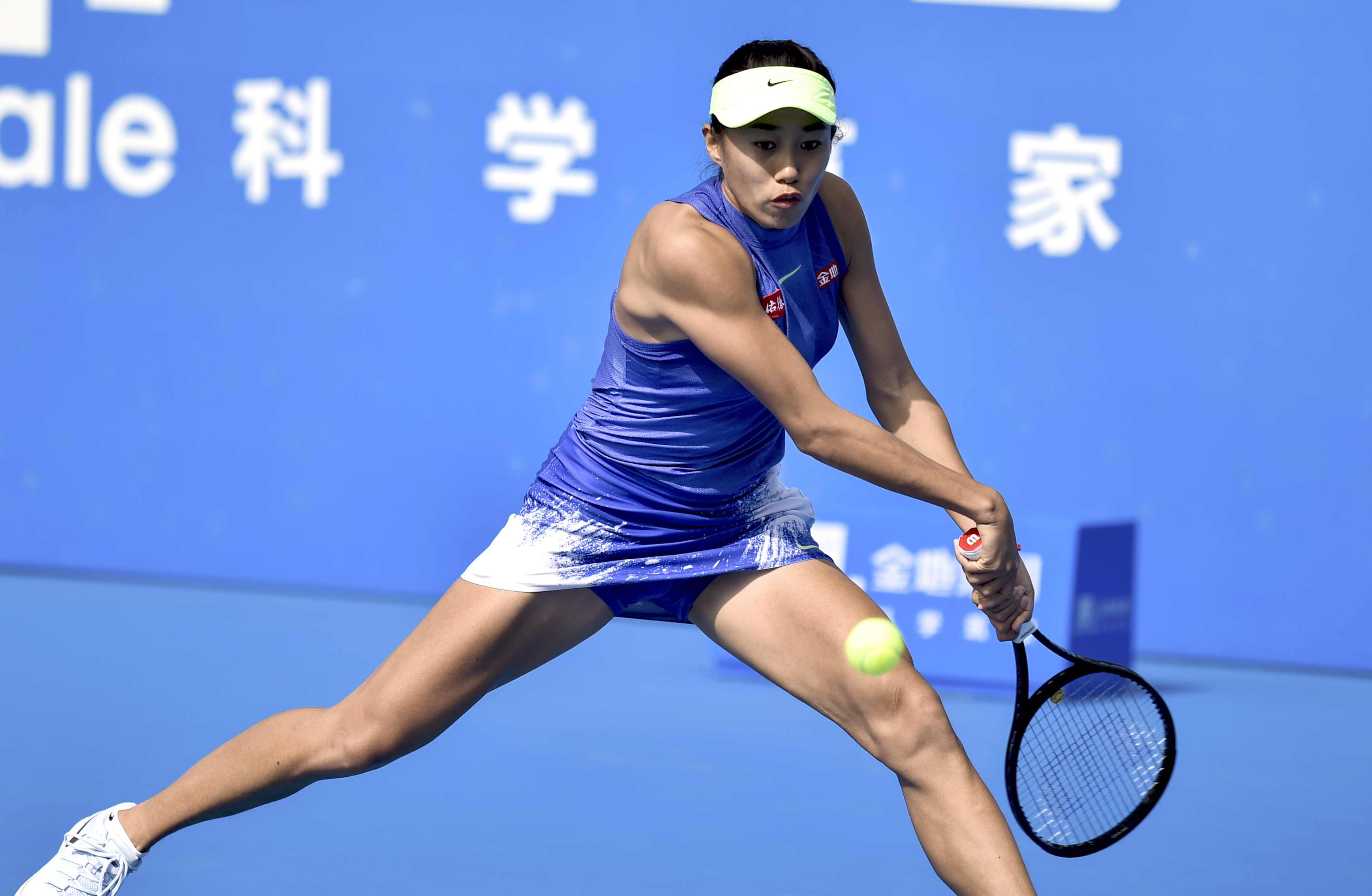 (体育)(2)网球——wta深圳公开赛:张帅不敌狄亚斯