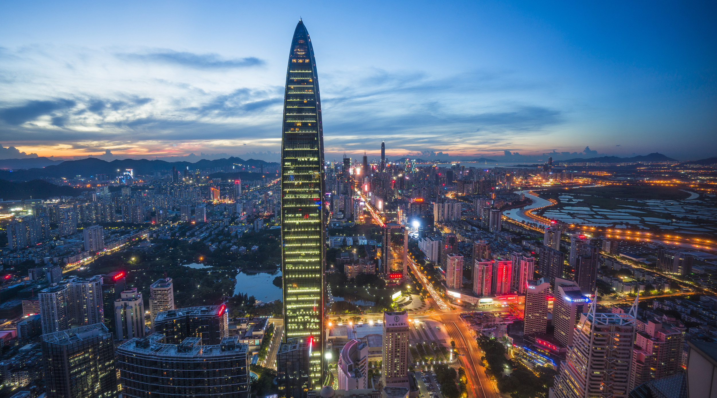 年末一线城市大盘点 | 我一直深爱的深圳,你真的芳华已逝?