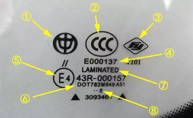 奔驰车窗边上的标志图片