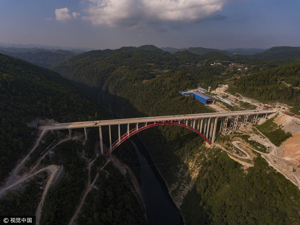 湖南永吉高速猛洞河特大桥主体完工 被收录世界最高桥100大名录