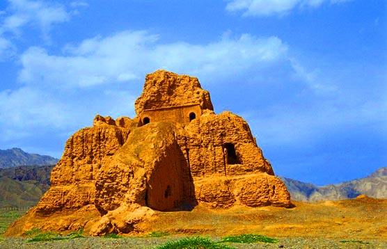 这里便是《鬼吹灯》中的精绝古国,经历了一千六七百年的岁月流失后