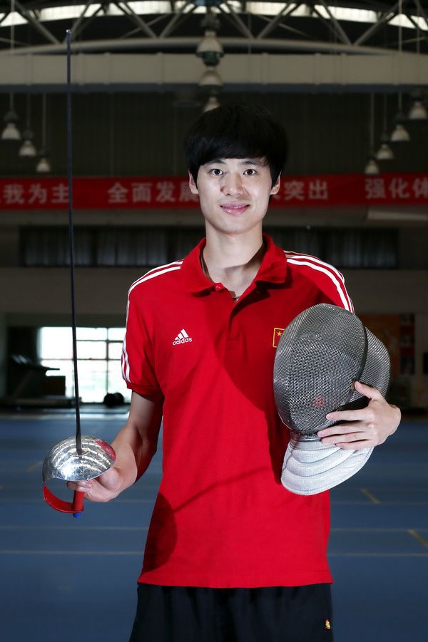 孙伟,1992年10月27日出生于江苏省徐州市,中国击剑队男子佩剑运动员