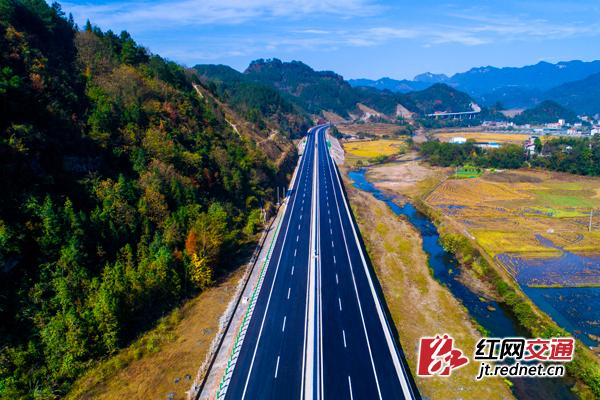 张桑高速公路建成通车 桑植县结束没有高速历史