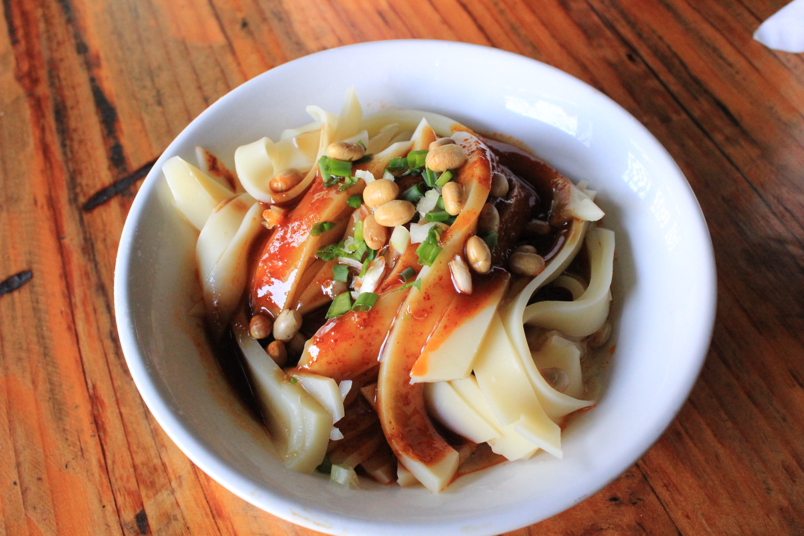 发现贵州之鸭溪凉粉,有米豆腐的形态却是米粉的味道,你吃过吗?