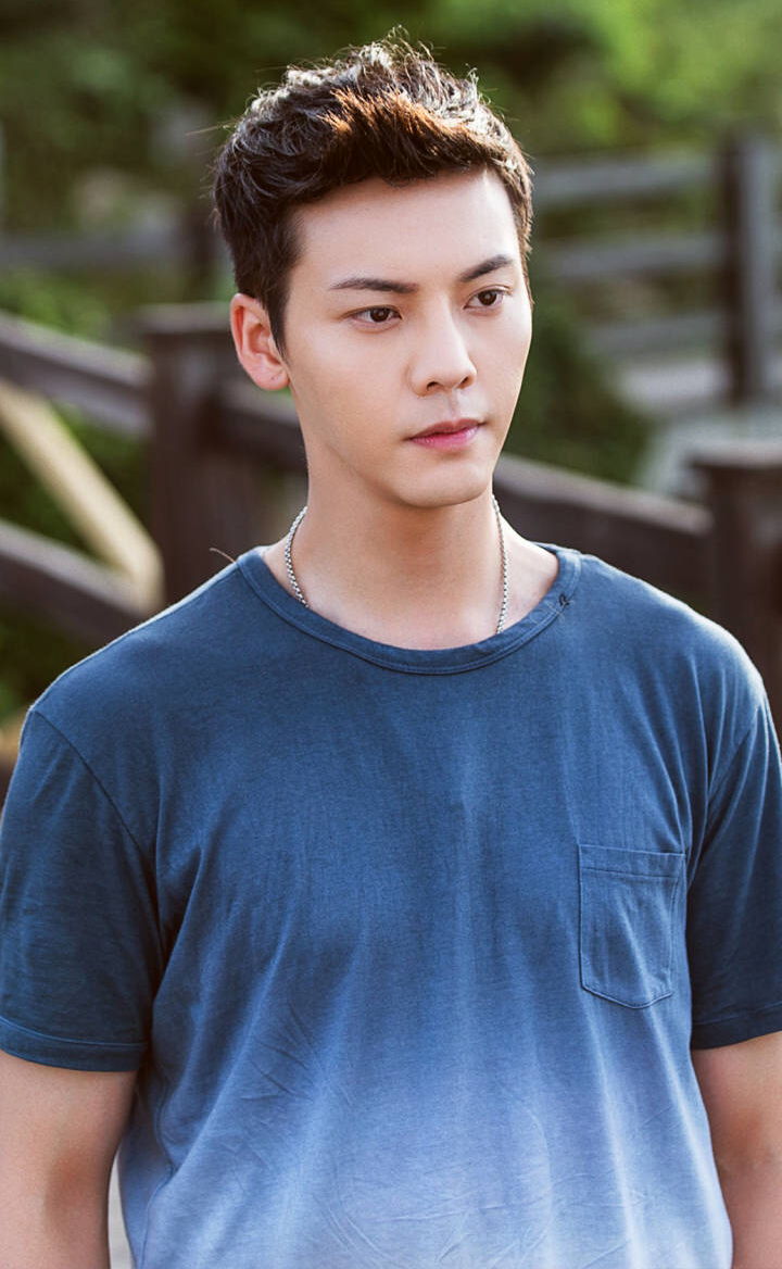 南方有乔木时樾陈伟霆帅气高清壁纸图集,喜欢的赶紧来收藏!