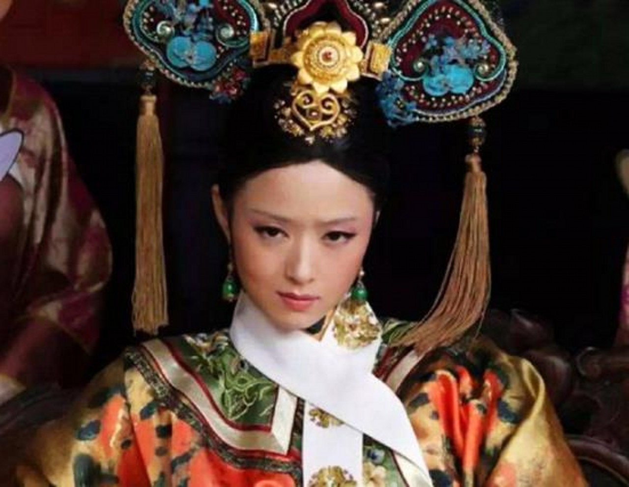 令妃:娟子在《还珠格格》中的令妃娘娘,也是深受观众喜爱的一位贵妃