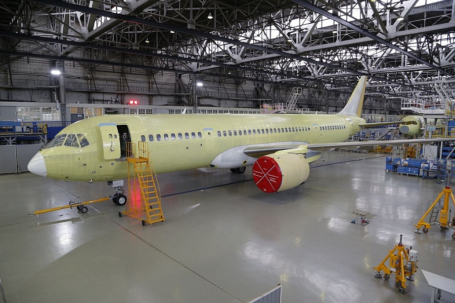 第二架伊尔库特 mc-21-300 飞机下线