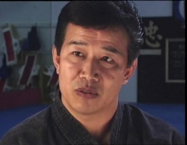 香港影坛四大腿王:个个都是真功夫,有一位竟让成龙当他武打替身