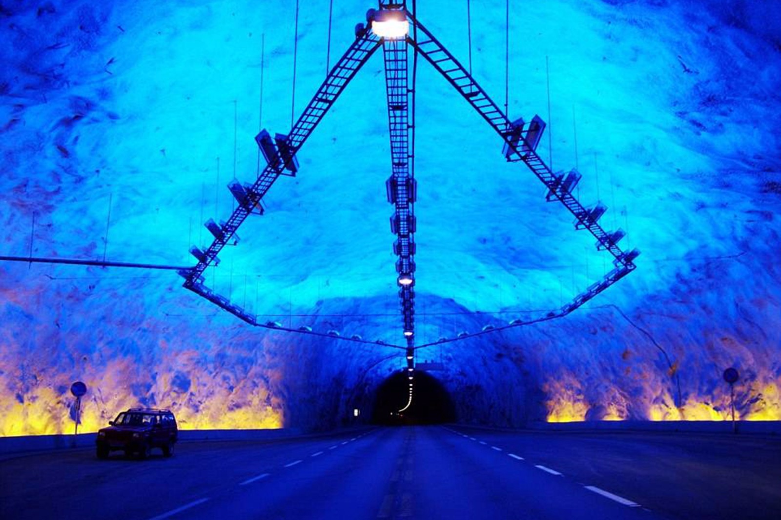 1:挪威:洛达尔隧道 诺达尔隧道时世界上最长公路隧道,长24