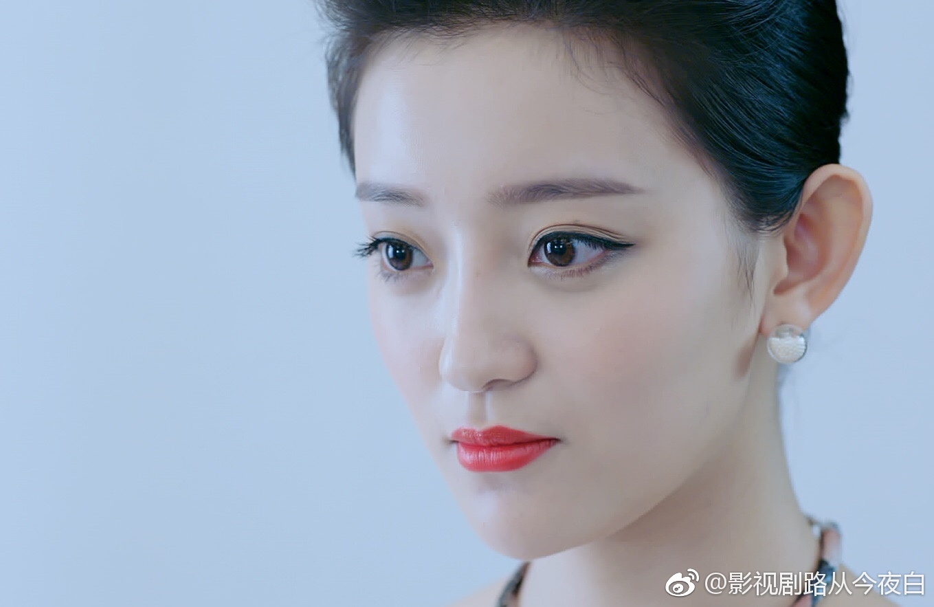 罗予彤,《路从今夜白》里美丽干练的周学姐