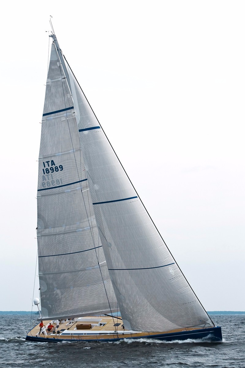 或许你会怀疑swan帆船是否虚有其表,不过在今年亚洲游艇颁奖盛典上