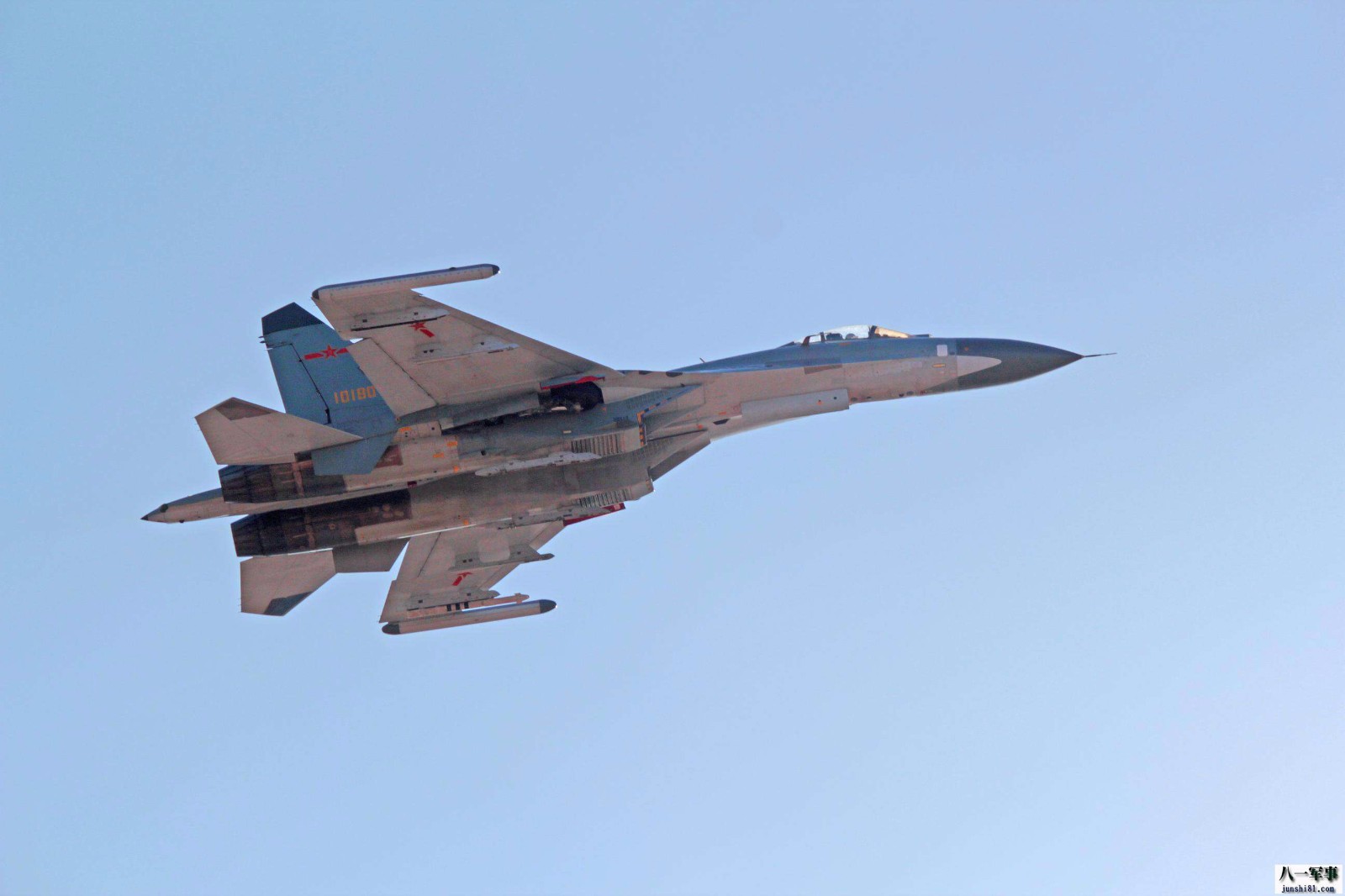 三,f-35闪电Ⅱ联合攻击战斗机是一款由设计及生产的