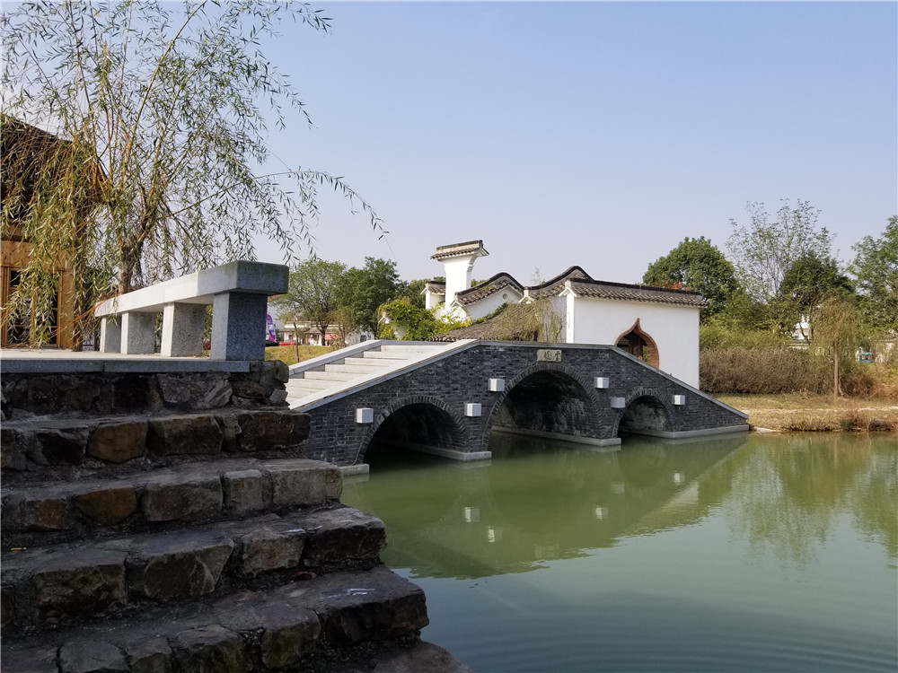 无锡宜兴张渚红汕坞风景区,夹在中西间的水墨世界