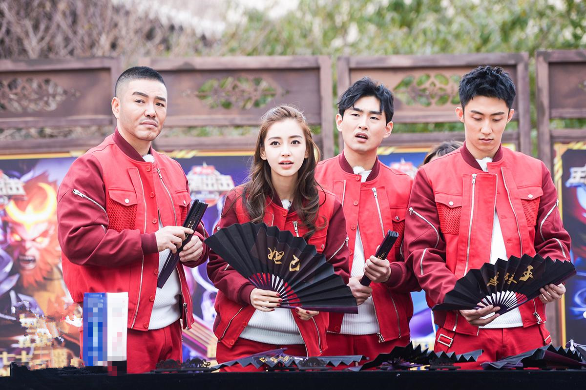 最新综艺王者出击开播,杨颖化身最美妲己魅惑上线!