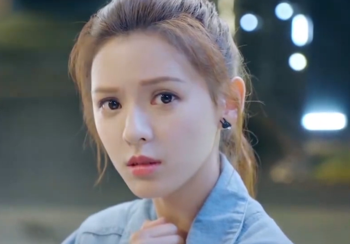 这时遇见我们的男神主人公姜昊!姜昊本人名气大超级自恋,脾气臭!