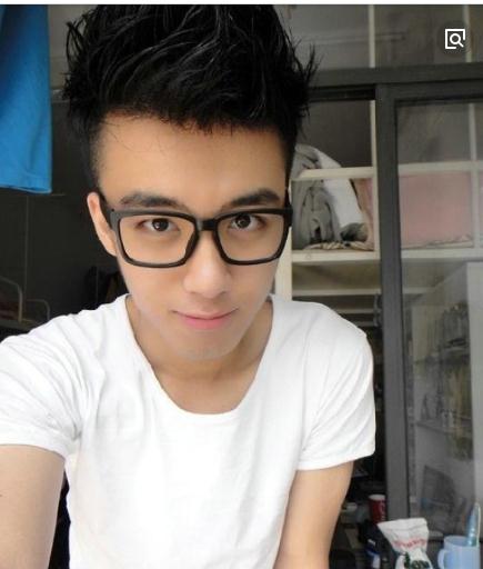 细细长长的单凤眼型男性感写真