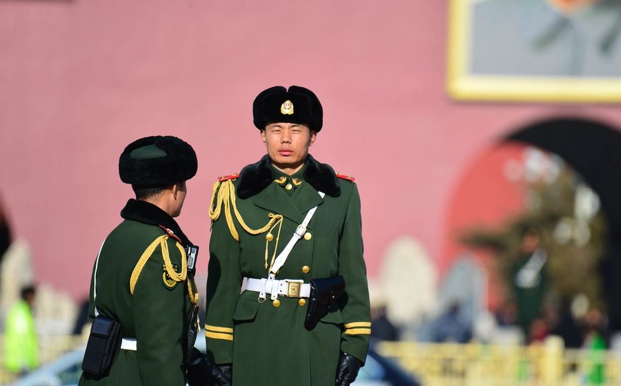 1991年5月1日国旗班扩编为武警天安门国旗护卫队