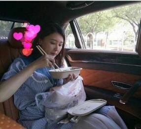 乐视破产了!贾廷跃娇妻的出行都开啥车?