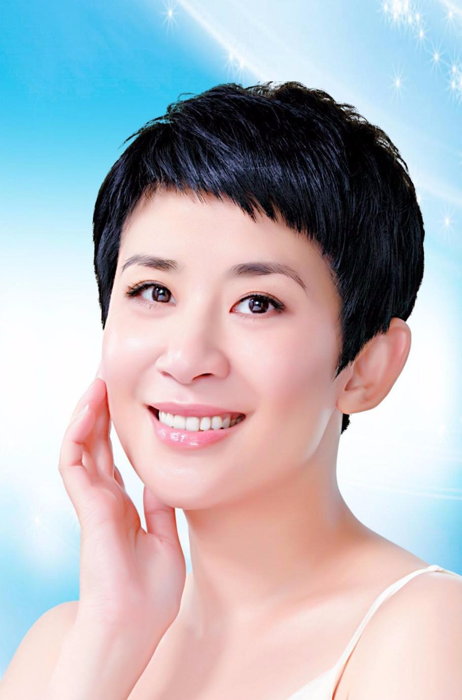 1988年,拍完了影片《霹雳先锋》后,见周星驰是个可造之才,大导演