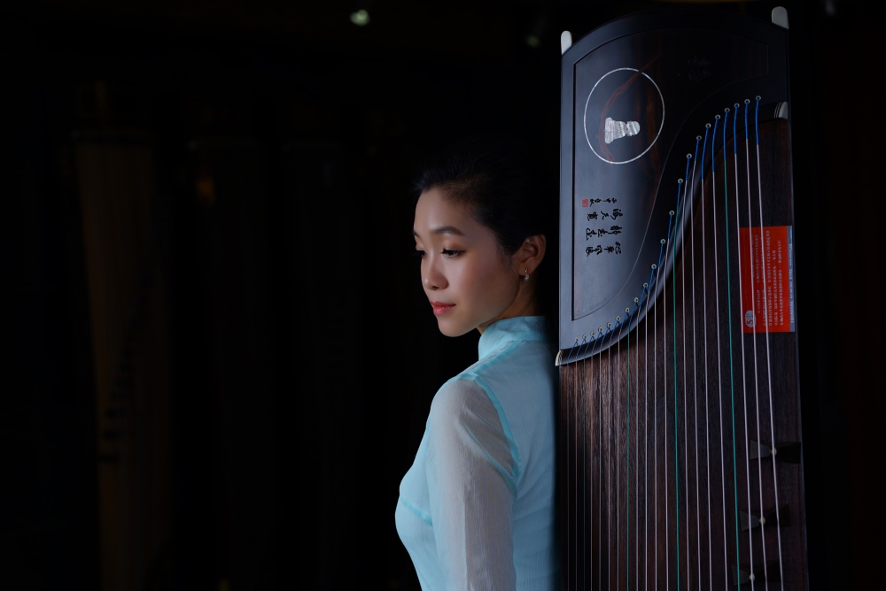 古筝演奏家黄宝琪老师与幽韵古筝美图