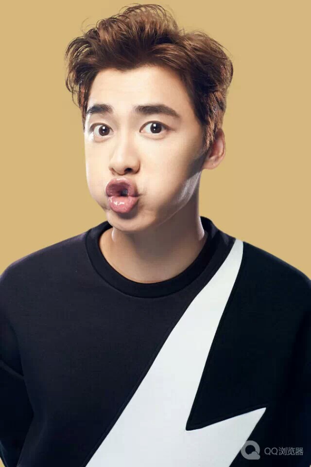 李易峰嘟嘴卖萌照片大合集,这是谁家的小可爱呢?快来抱走吧!