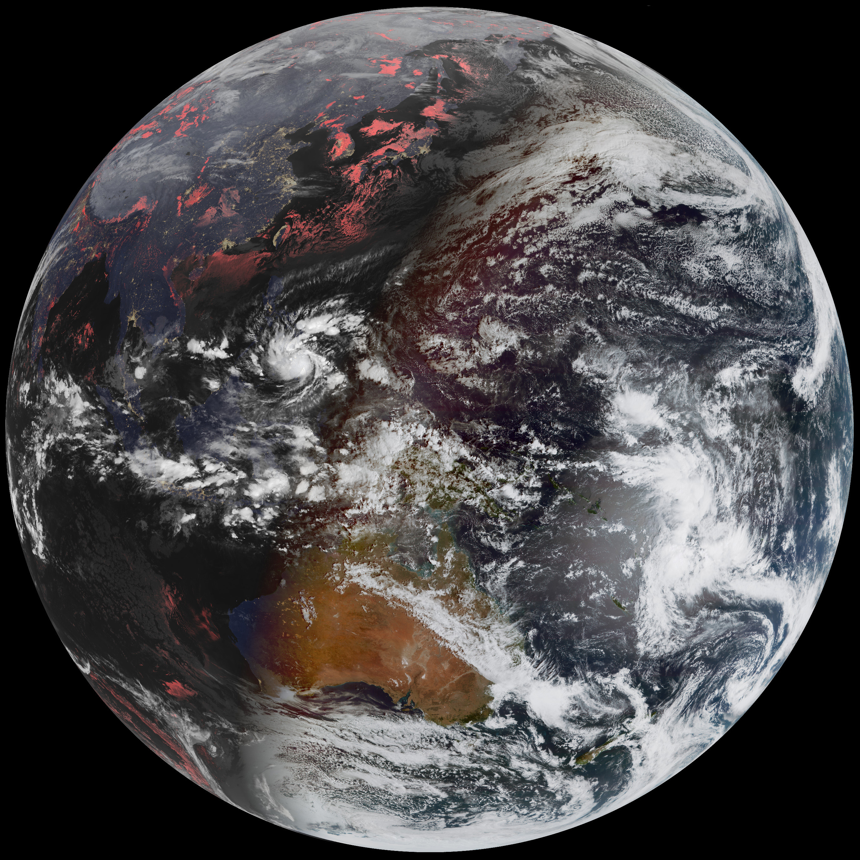 冬至这天,从太空看地球:北极黑暗,南极光明