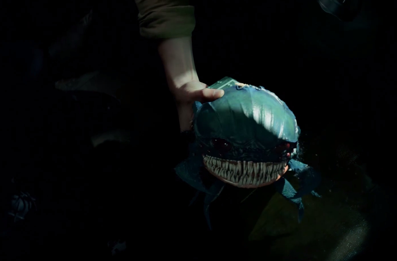 日本将这只"尸蹩"做成了美食,闷油瓶表示我一手一个你信不信?