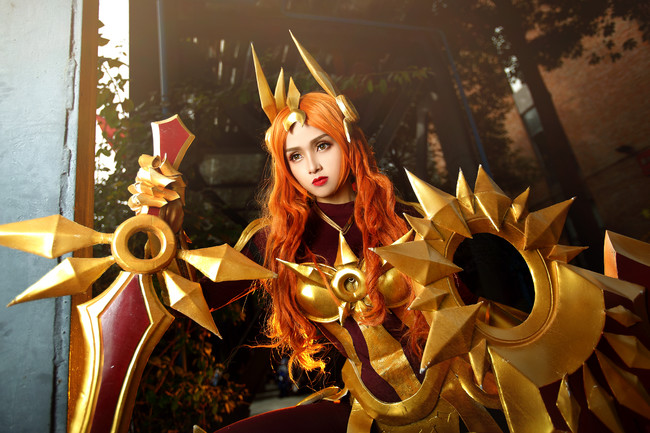 cos正片,英雄联盟曙光女神蕾欧娜