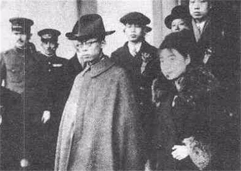 发现后祁继忠为日本人卖命成了万人恨的伪军少将,最后被我解放军战士