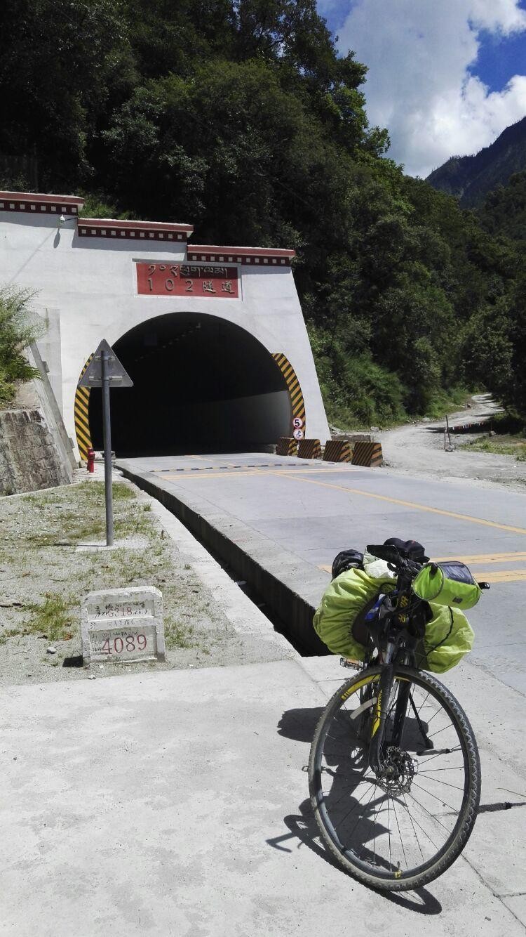 帕隆2号隧道图片