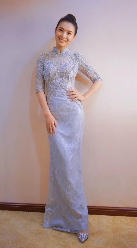 栗坤的美亲切热情,喜欢她吗?