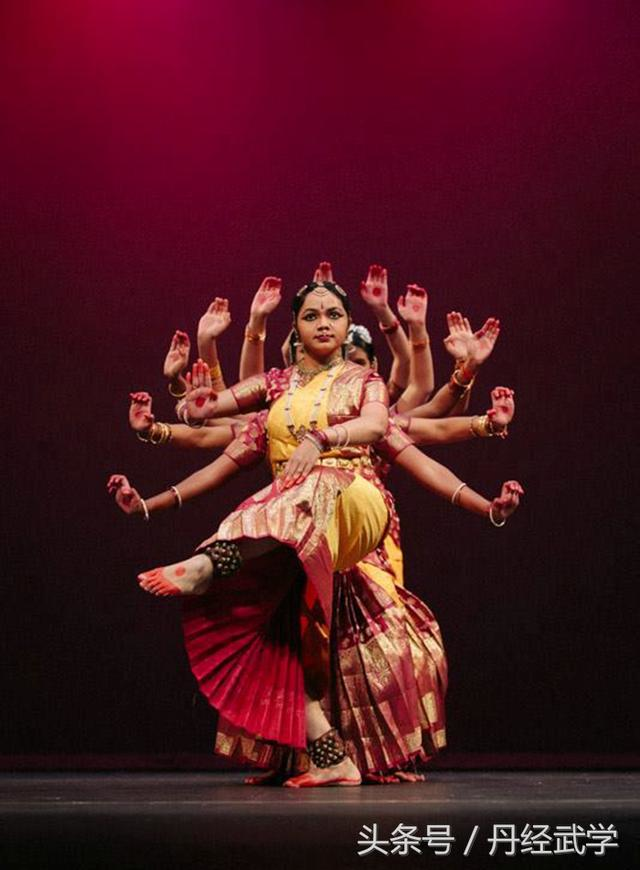 印度神舞丨原始舞姿奇幻瑰丽 印度舞娘曼妙动人