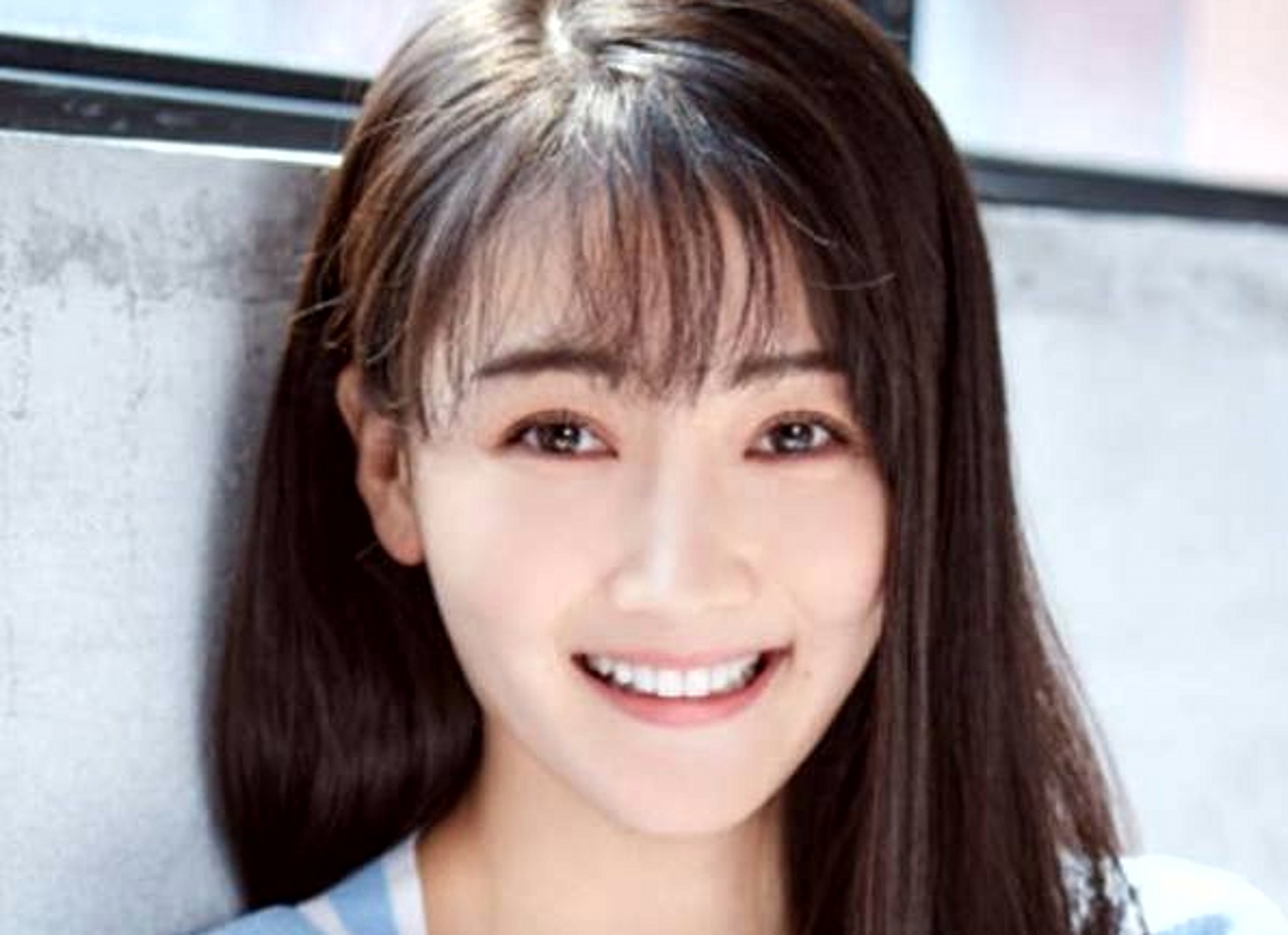 2,王梓薇饰演林静晓,1996年11月20日出生,中国内地影视女演员.