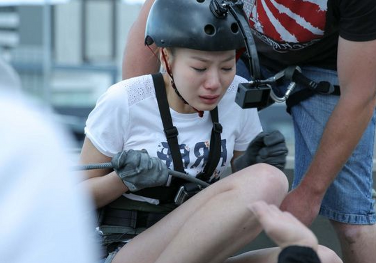 董蕾也参加综艺节目,令人意外的是,以惊天长腿著称的"腿腿"董蕾,节目