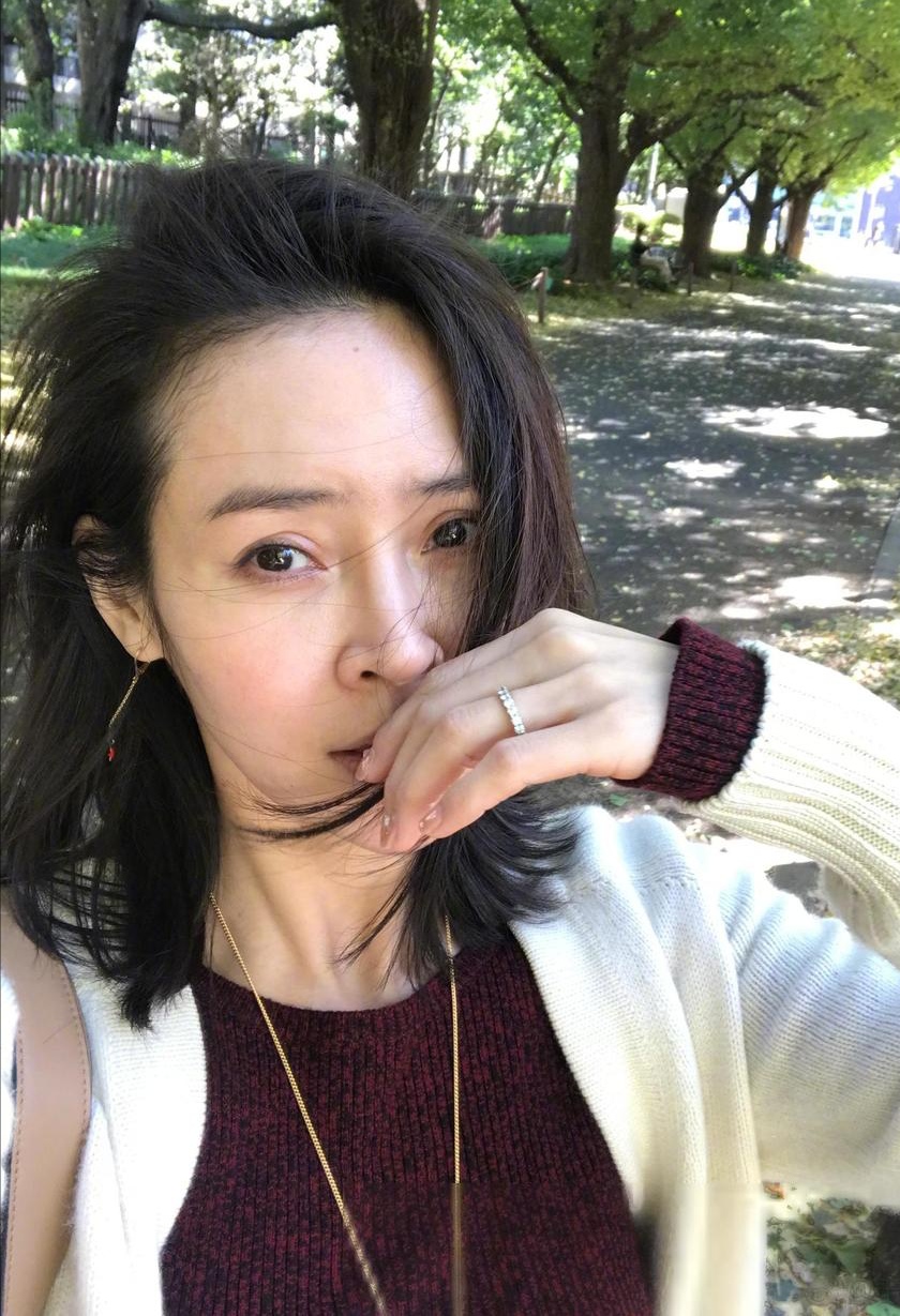 于明加的颜值越来越高,气质越来越好喜欢她吗?