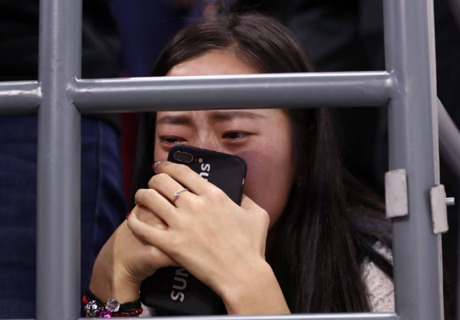 cba常规赛结束 ,北京惜败无缘季后赛 球迷看台伤心落泪