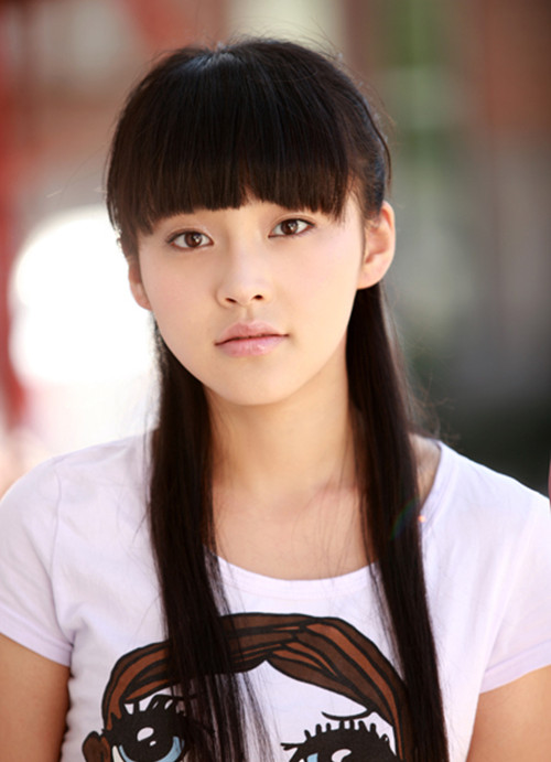 出道8年不温不火却在一部戏骨聚集的剧中脱颖而出?因发型而红?