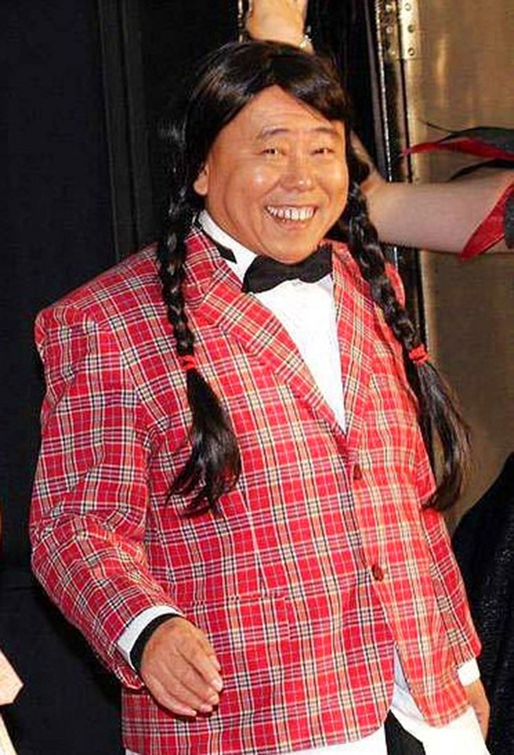 潘长江不仅在事业上是个成绩斐然的好演员,在生活中更是好男人,好爸爸